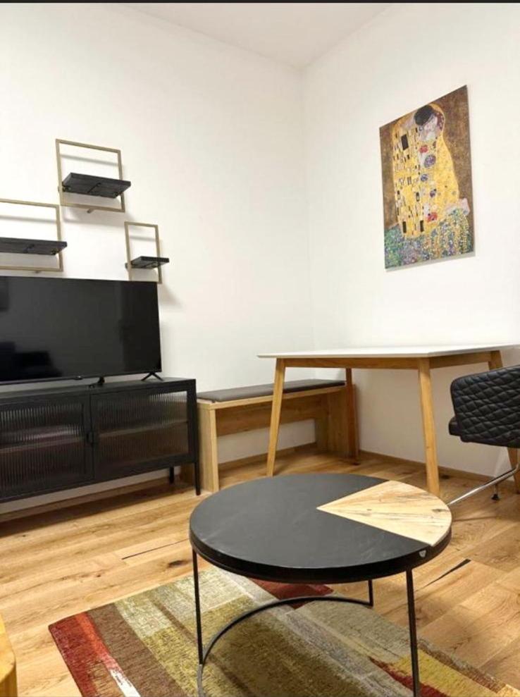 Apartment Cozy In Ottakiring Area Vienna