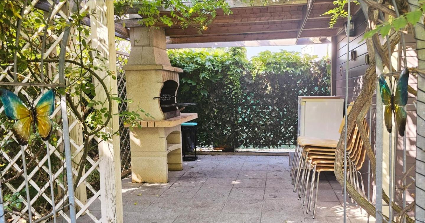 With Pool - Big Garden - Barbecue - Free Parking Villa