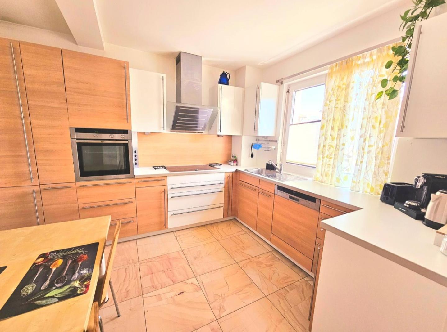 Villa With Pool - Big Garden - Barbecue - Free Parking