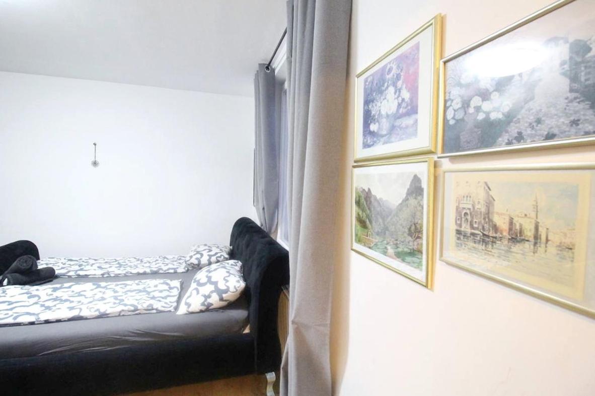 Modern In Millennium Area Apartment Vienna