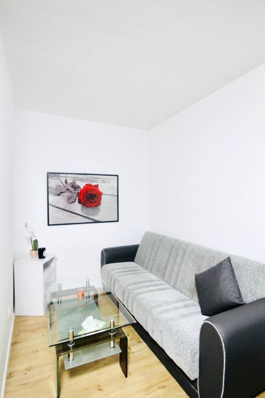 Modern In Millennium Area *