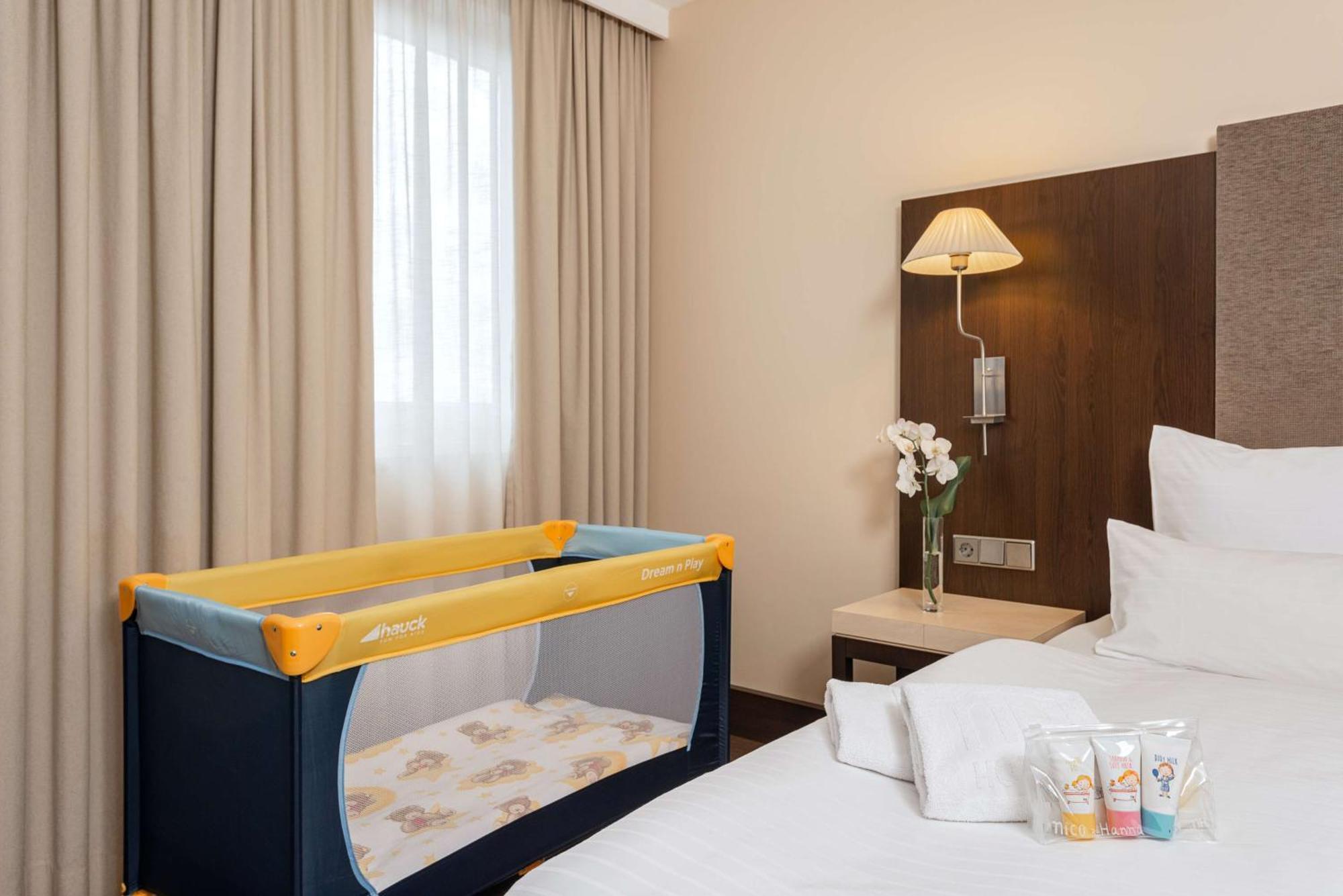 Nh Danube Hotel