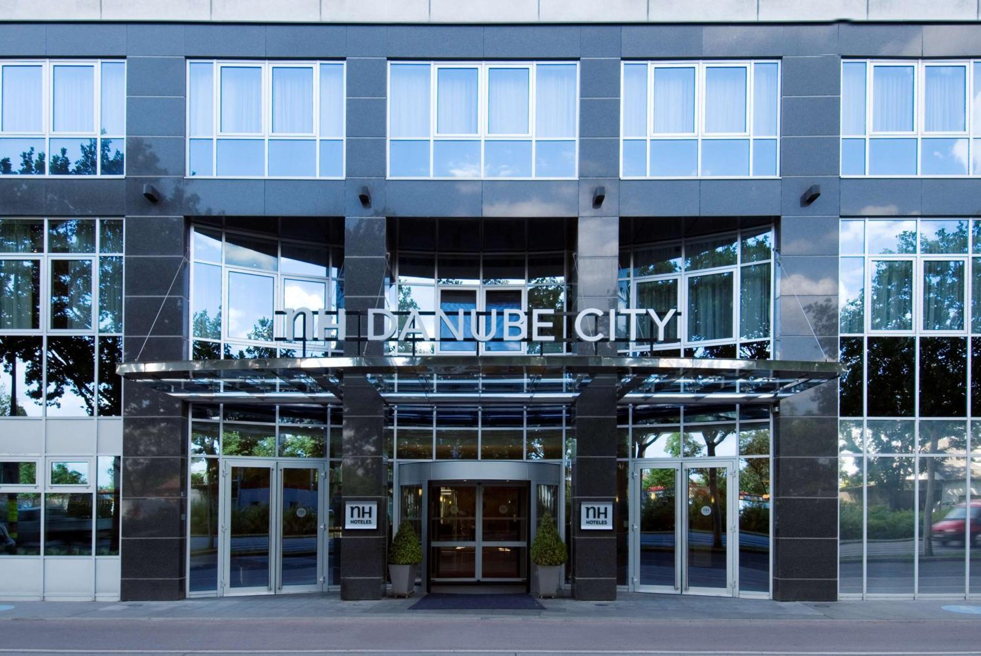 Hotel Nh Danube