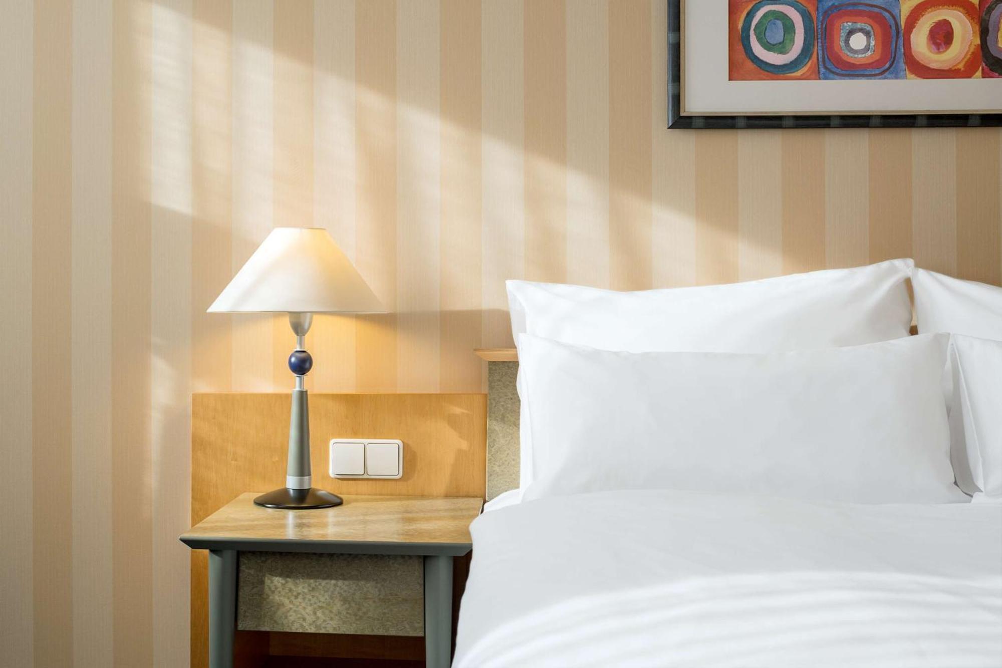 Nh Danube Hotel 4*