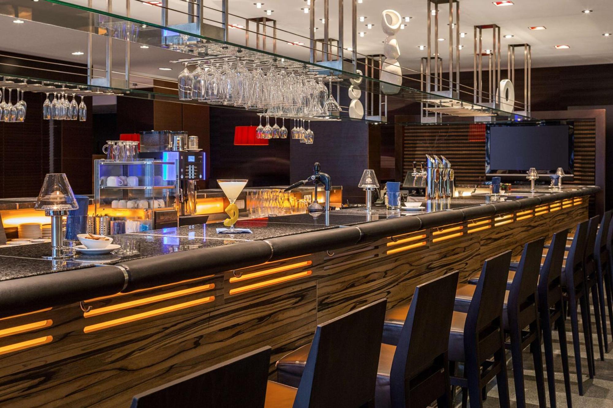 Hotel Nh Danube