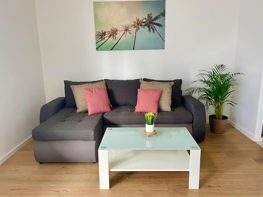 90 M2 Central With Balcony *