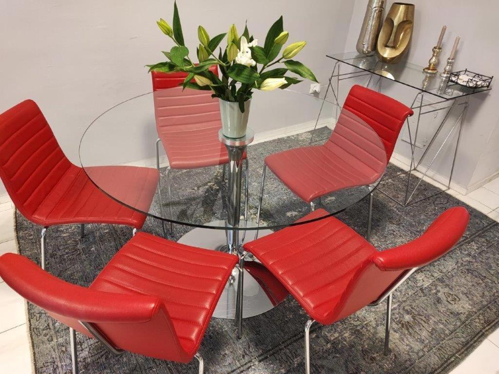 With Unique 40m2 Garden & Self Check In Apartment *