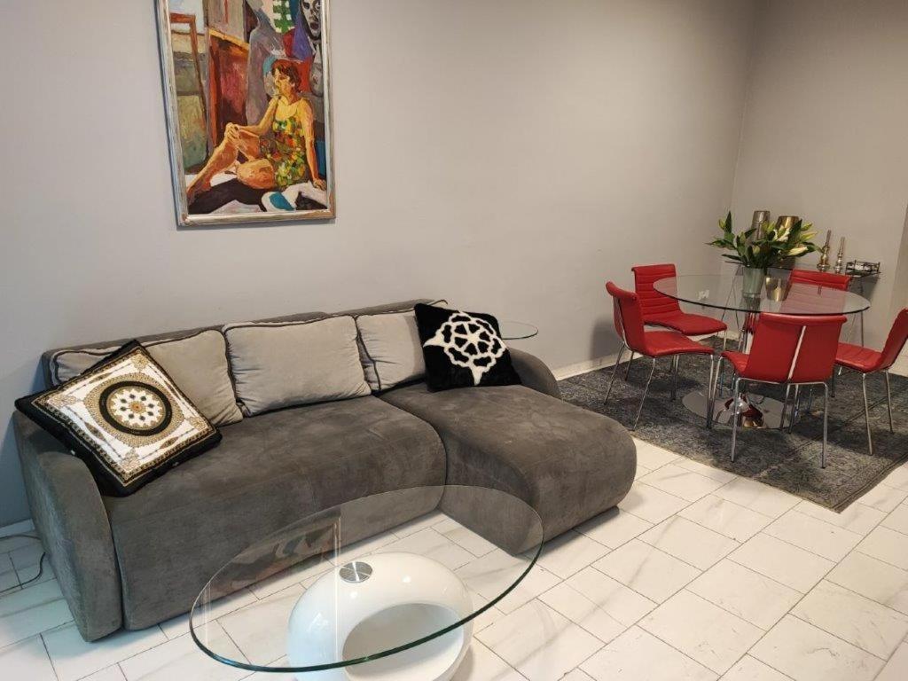 With Unique 40m2 Garden & Self Check In Apartment