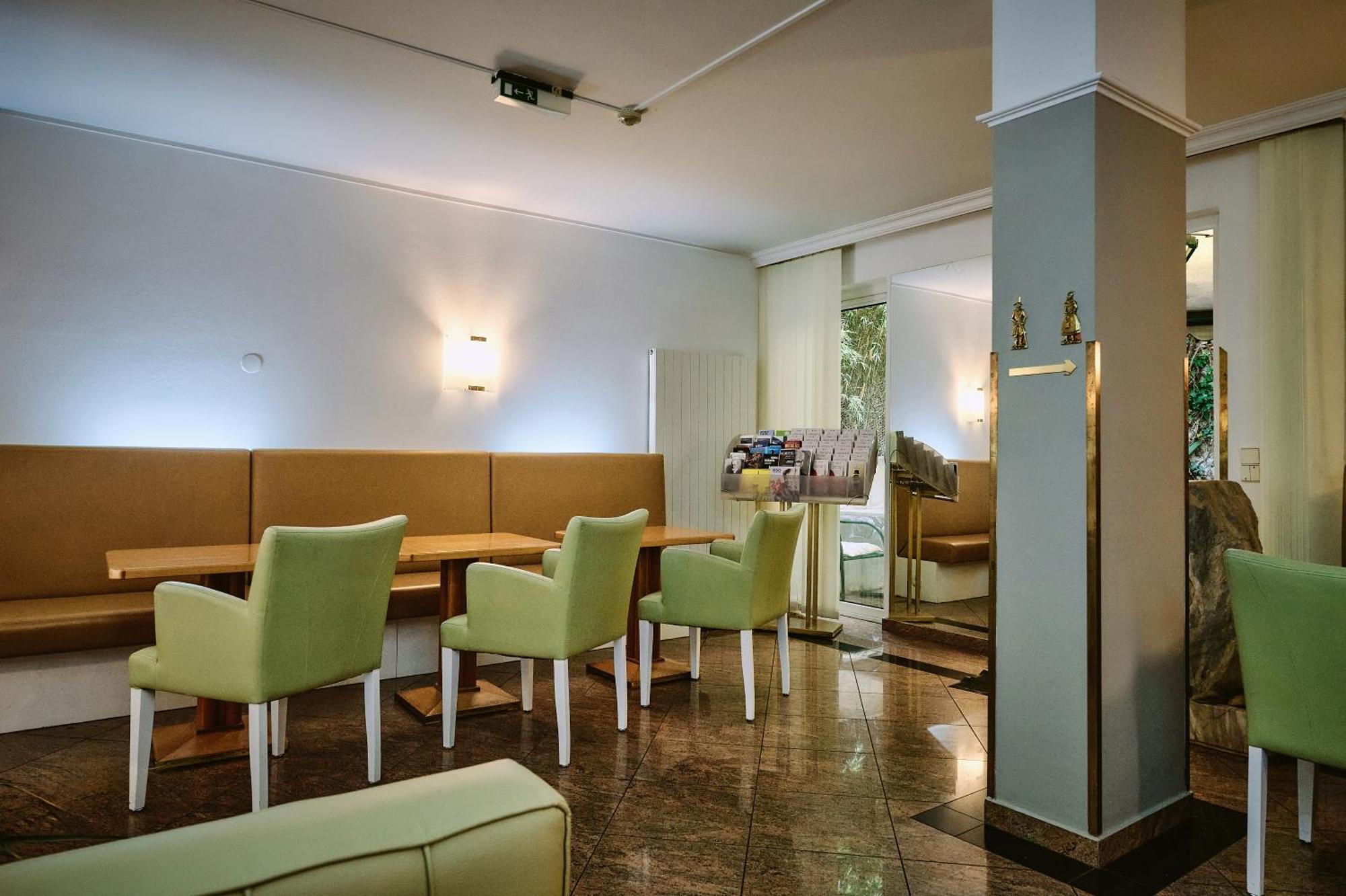 Deutschmeister Hotel 3*