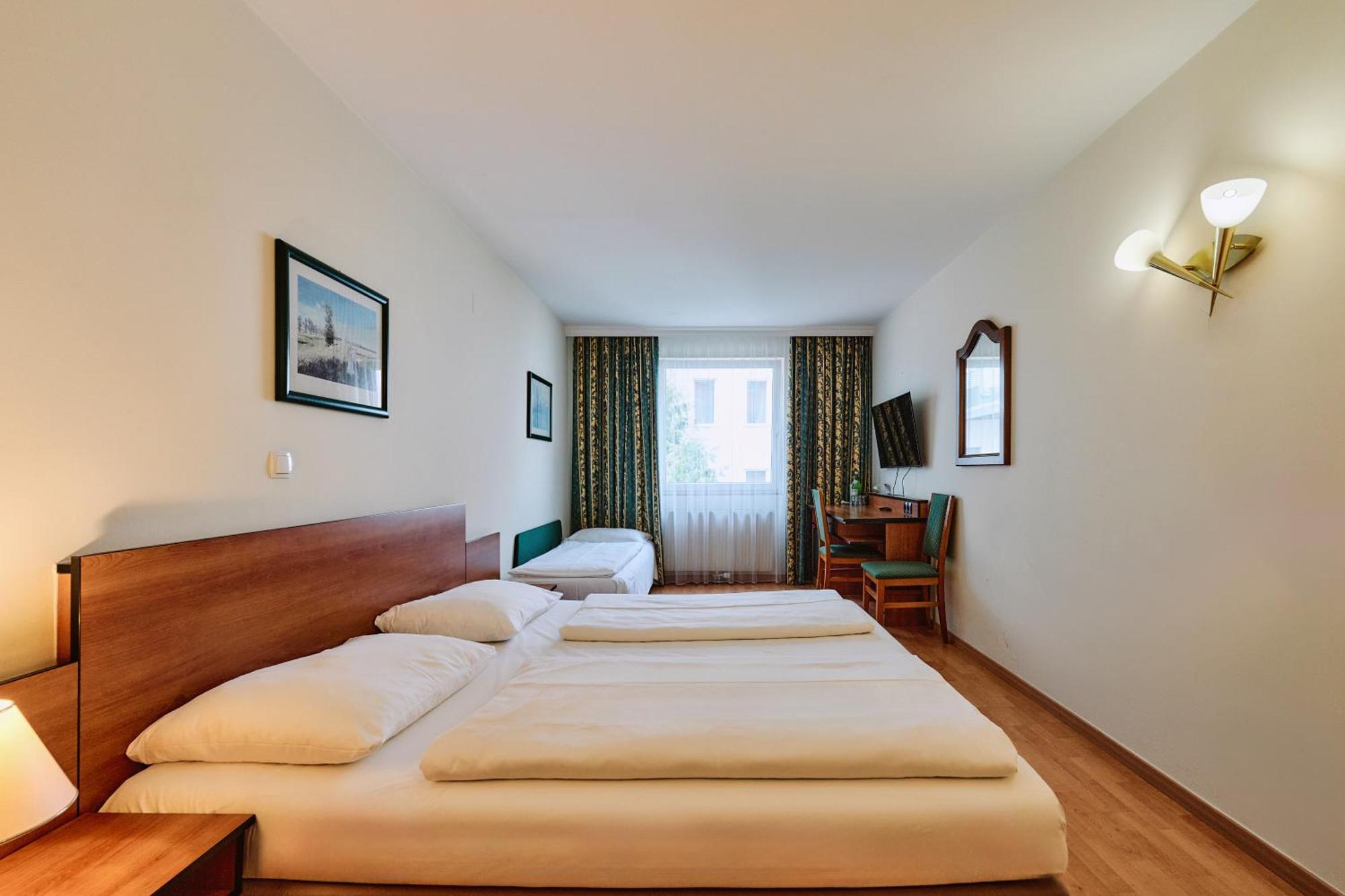 Deutschmeister Hotel Vienna
