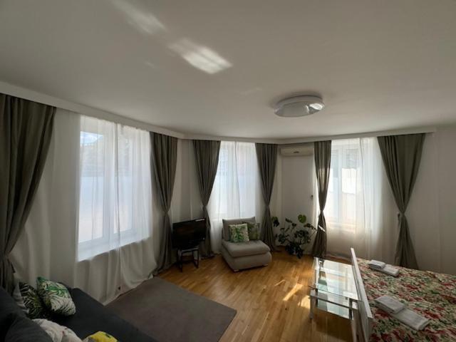 Apartment 1