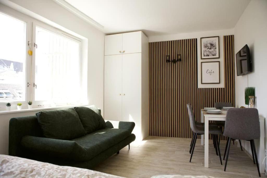 Rooftop With Balcony & Ac Apartment *