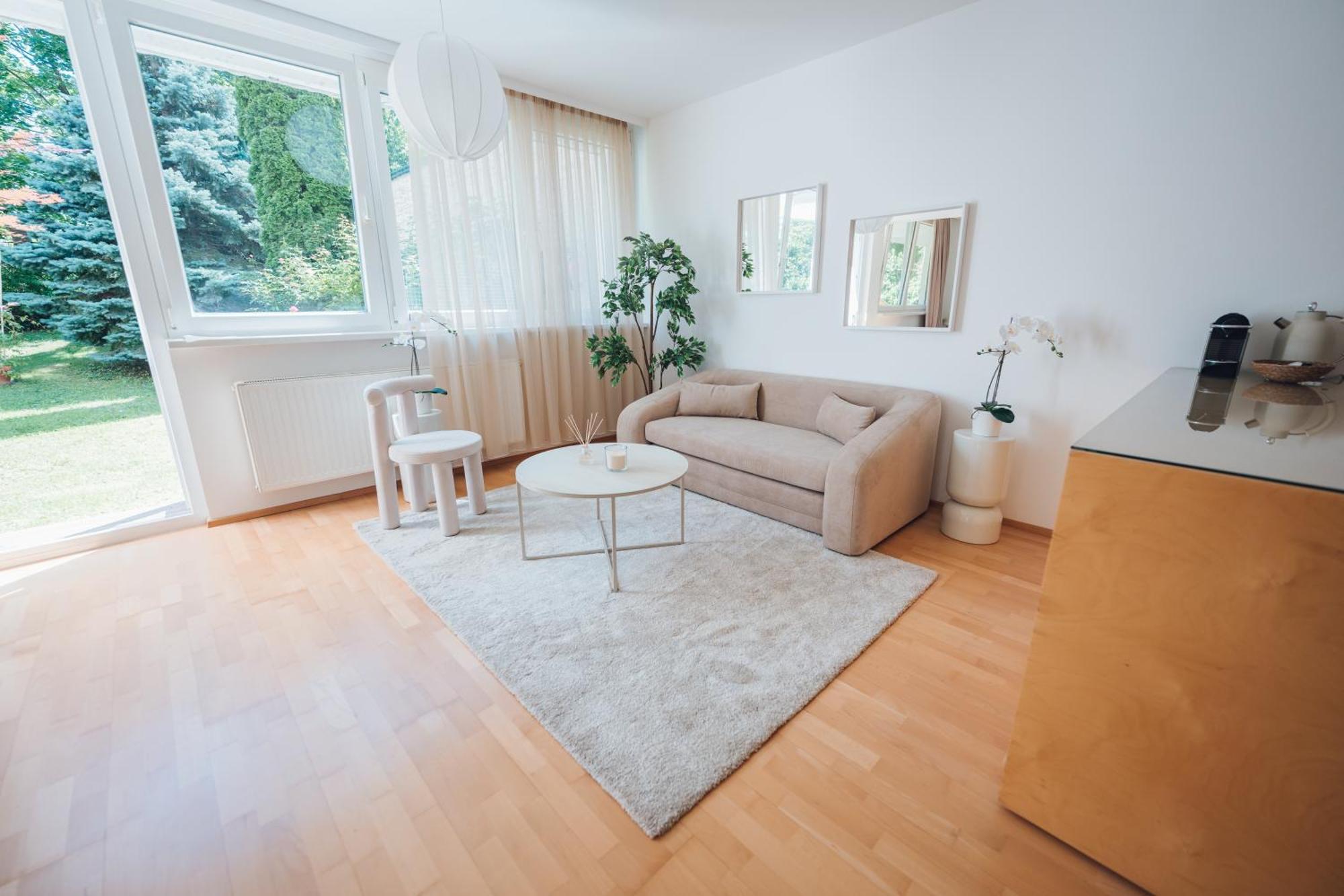 Bezauberndes Mit Privatem Garten Apartment Vienna
