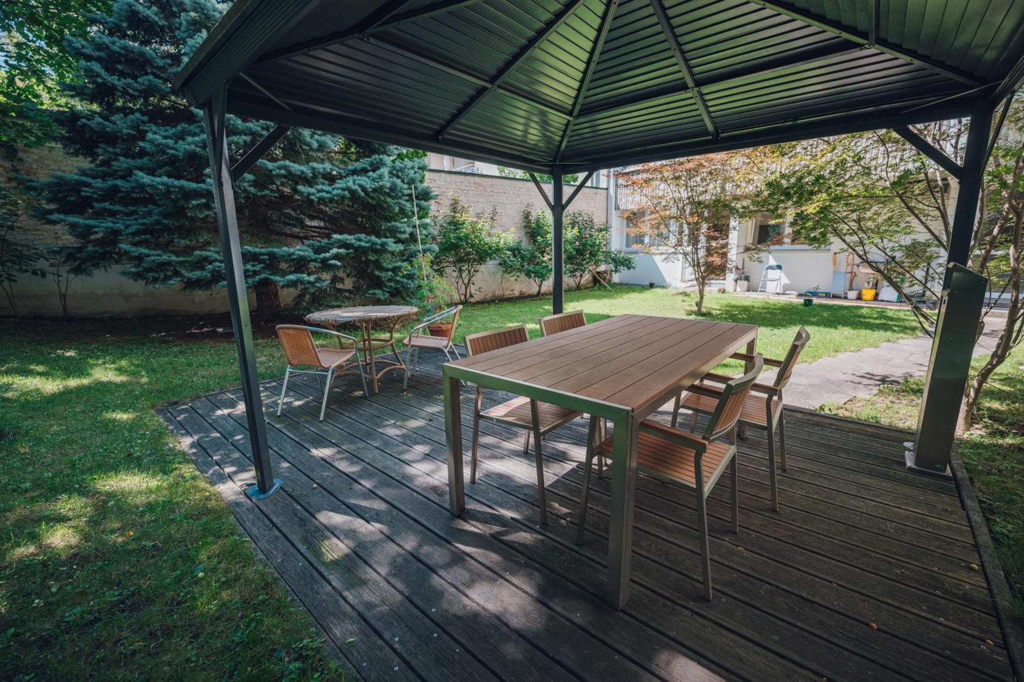 Apartment Bezauberndes Mit Privatem Garten