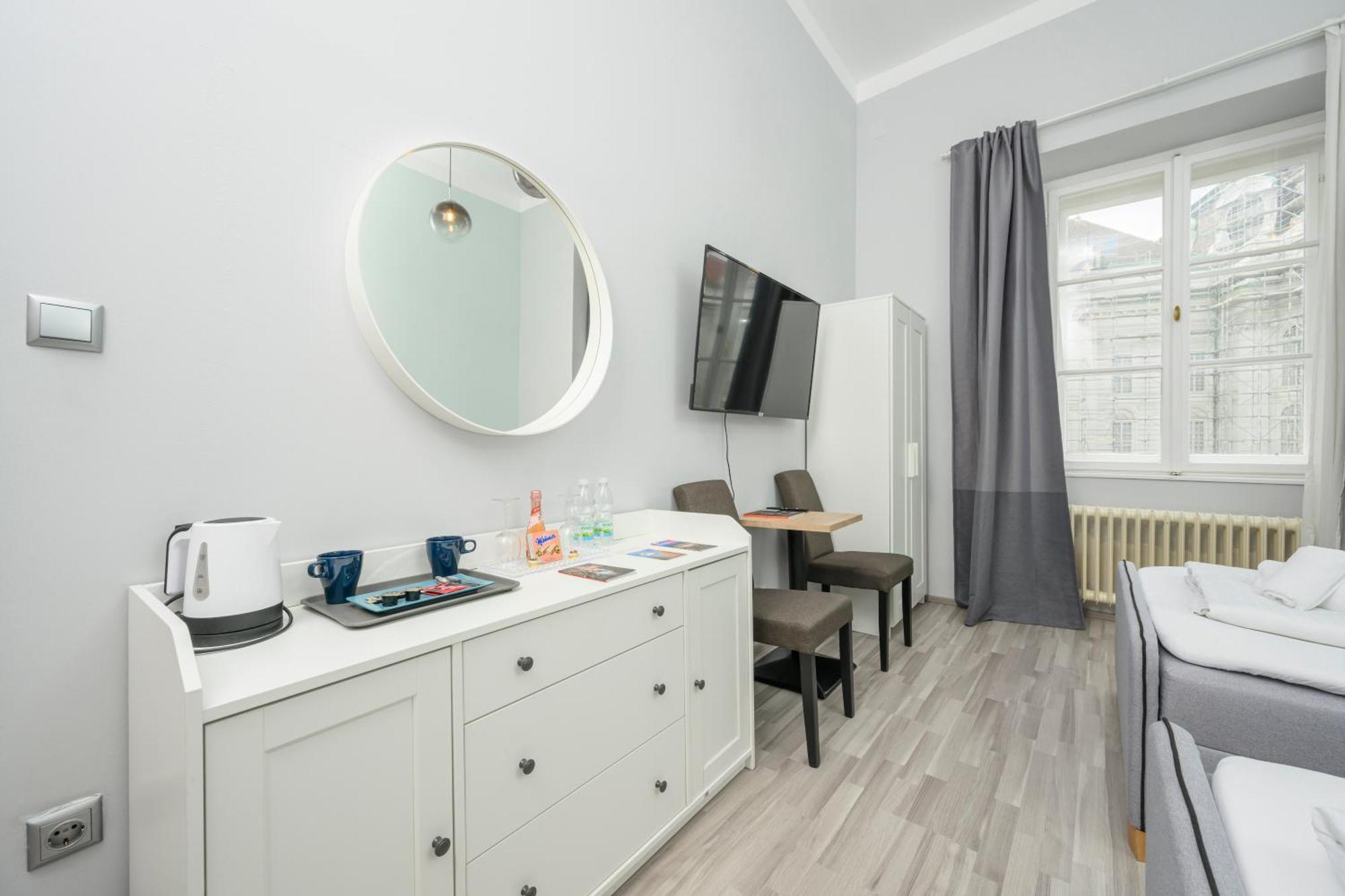 Elegance Palais Palffy Aparthotel 4*