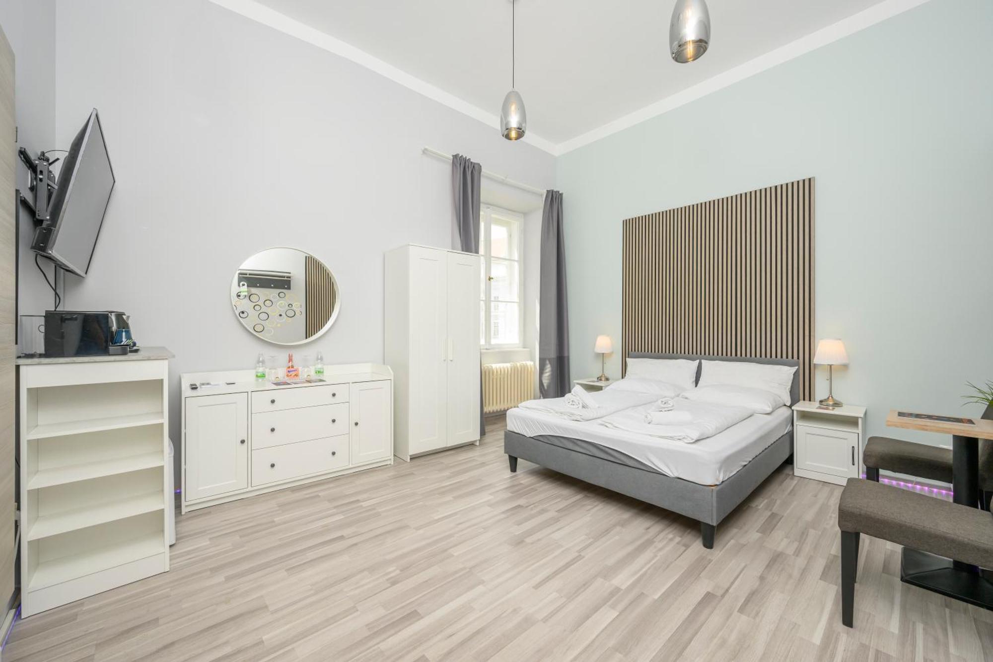 Aparthotel Elegance Palais Palffy 4*