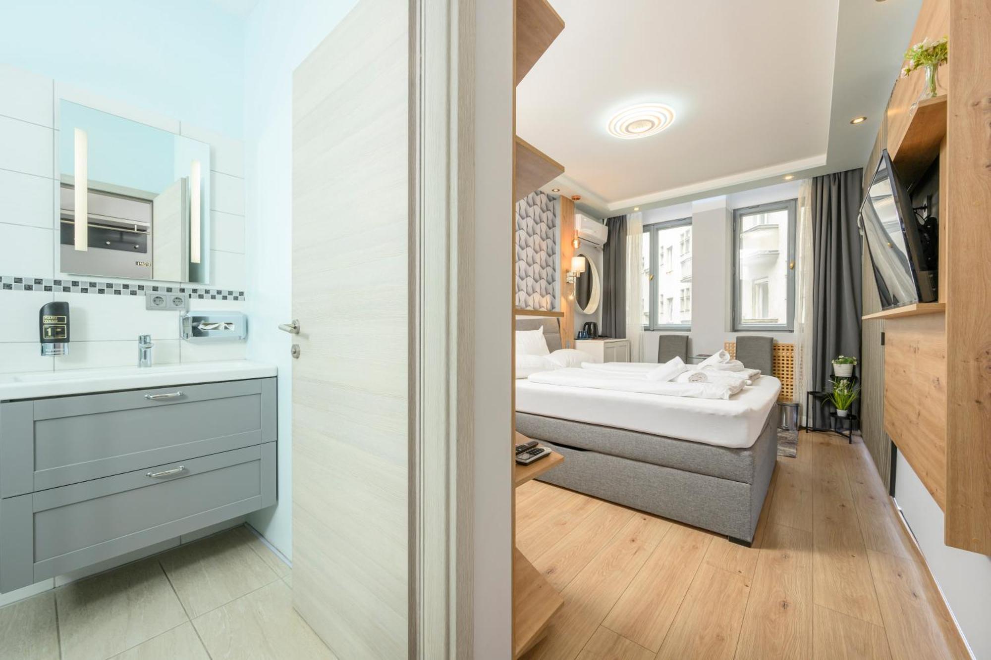 Elegance Palais Palffy Aparthotel 4*