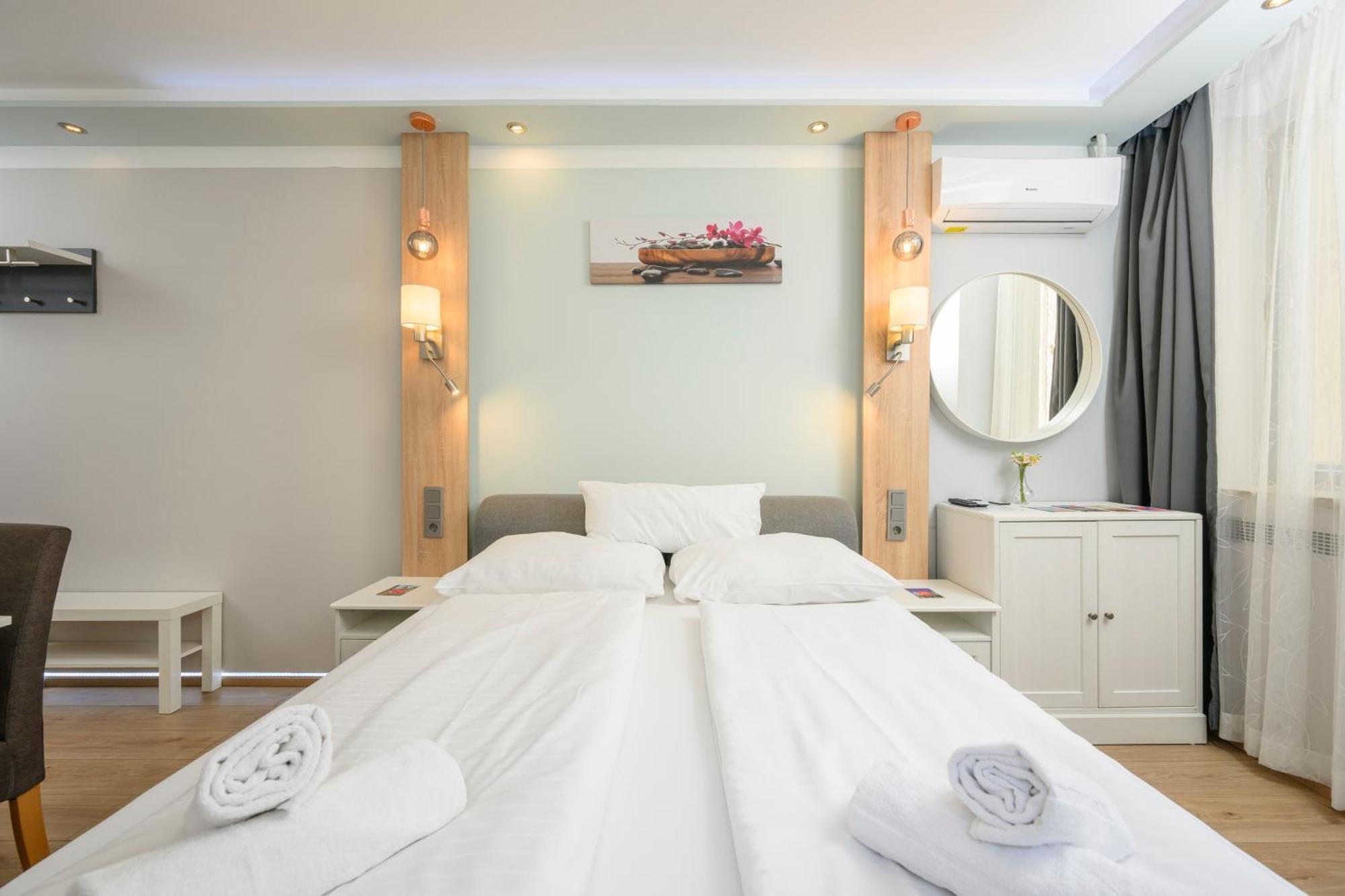 Elegance Palais Palffy 4* Vienna