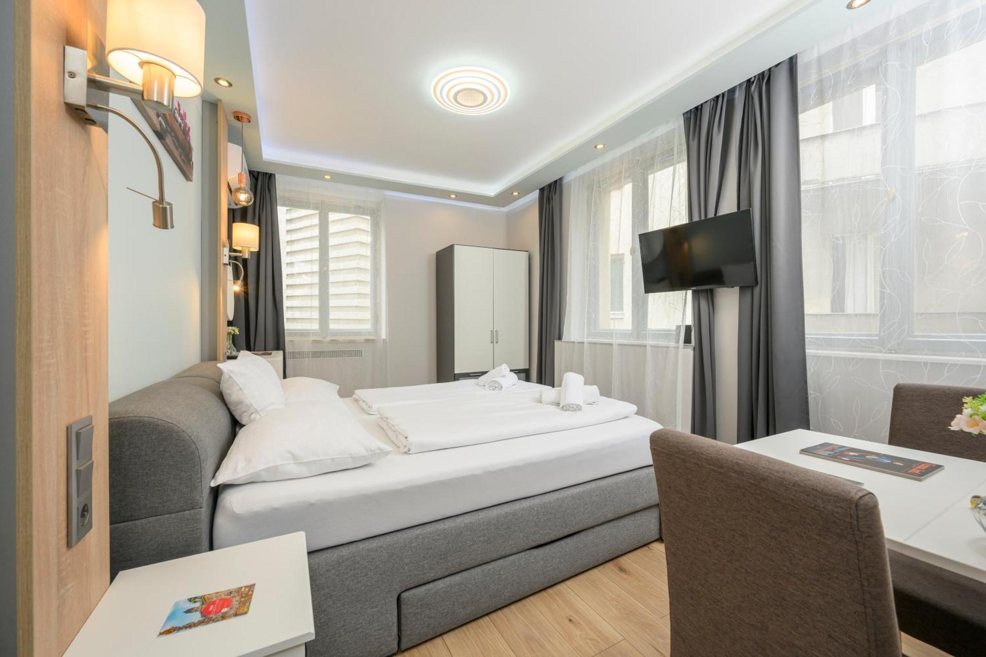 Elegance Palais Palffy 4*