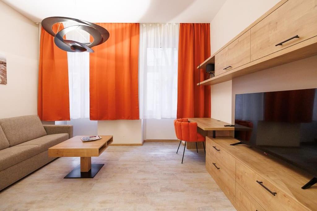 New #viennalove In Margareten Apartment Vienna