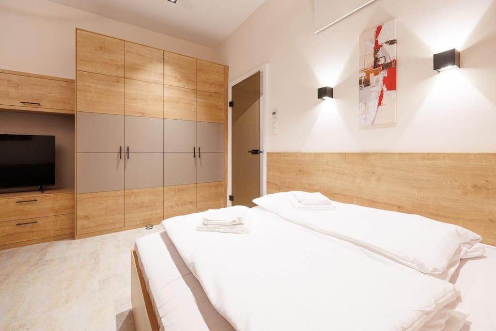 New #viennalove In Margareten Apartment