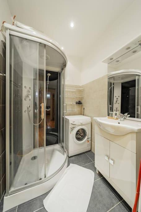 Apartment 2 Bedroom Classy Near Belvedere Castle Wien