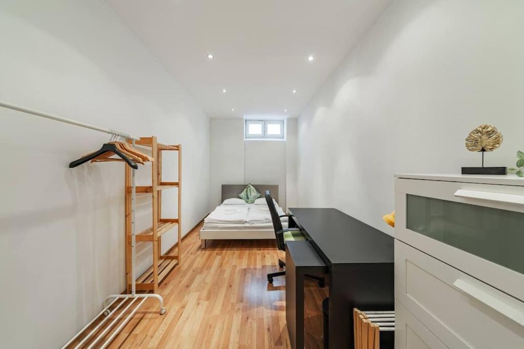 2 Bedroom Classy Near Belvedere Castle *