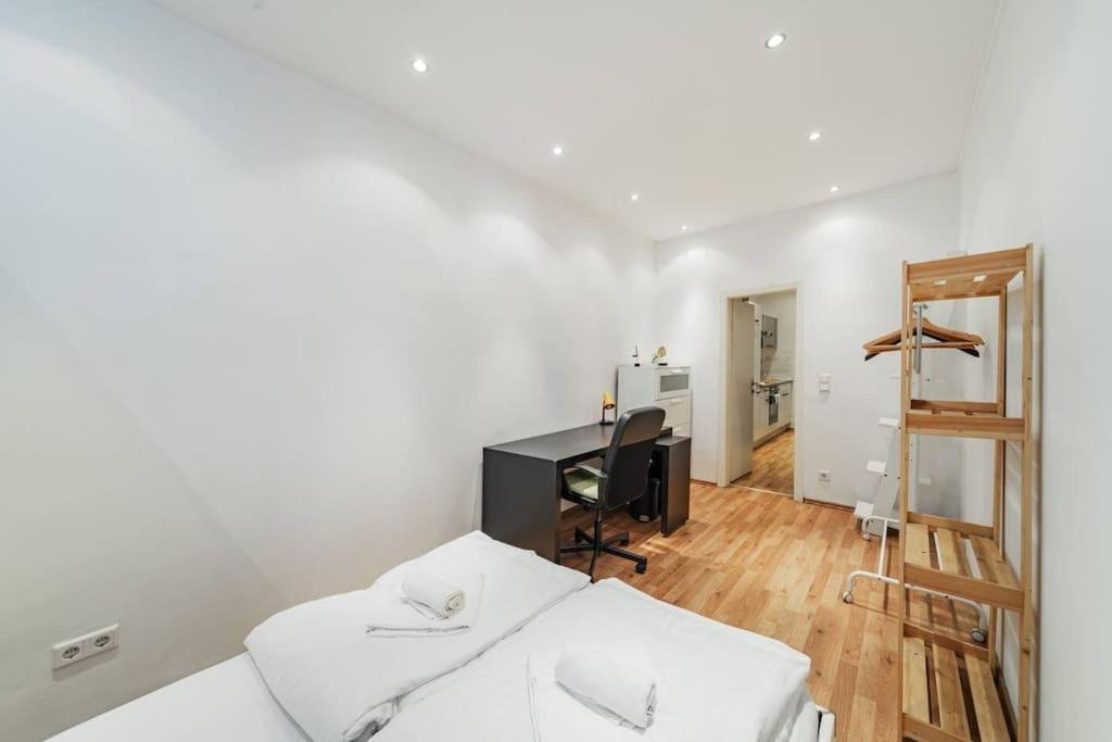 2 Bedroom Classy Near Belvedere Castle Apartment
