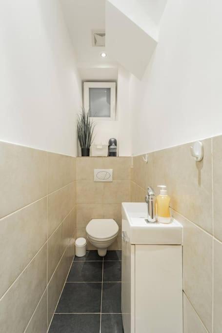 2 Bedroom Classy Near Belvedere Castle Apartment Wien