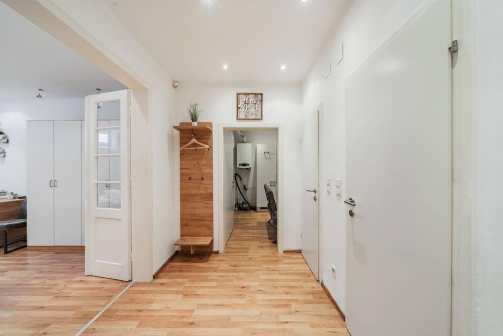 2 Bedroom Classy Near Belvedere Castle * Wien