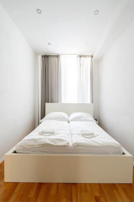 Appartamento 2 Bedroom Near Belvedere *