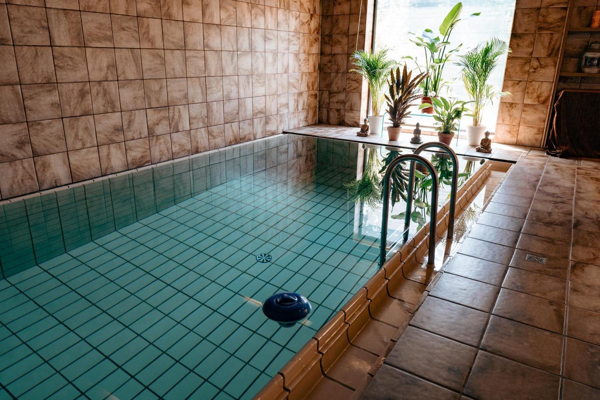 Big Quiet With Garden And Pool Villa *