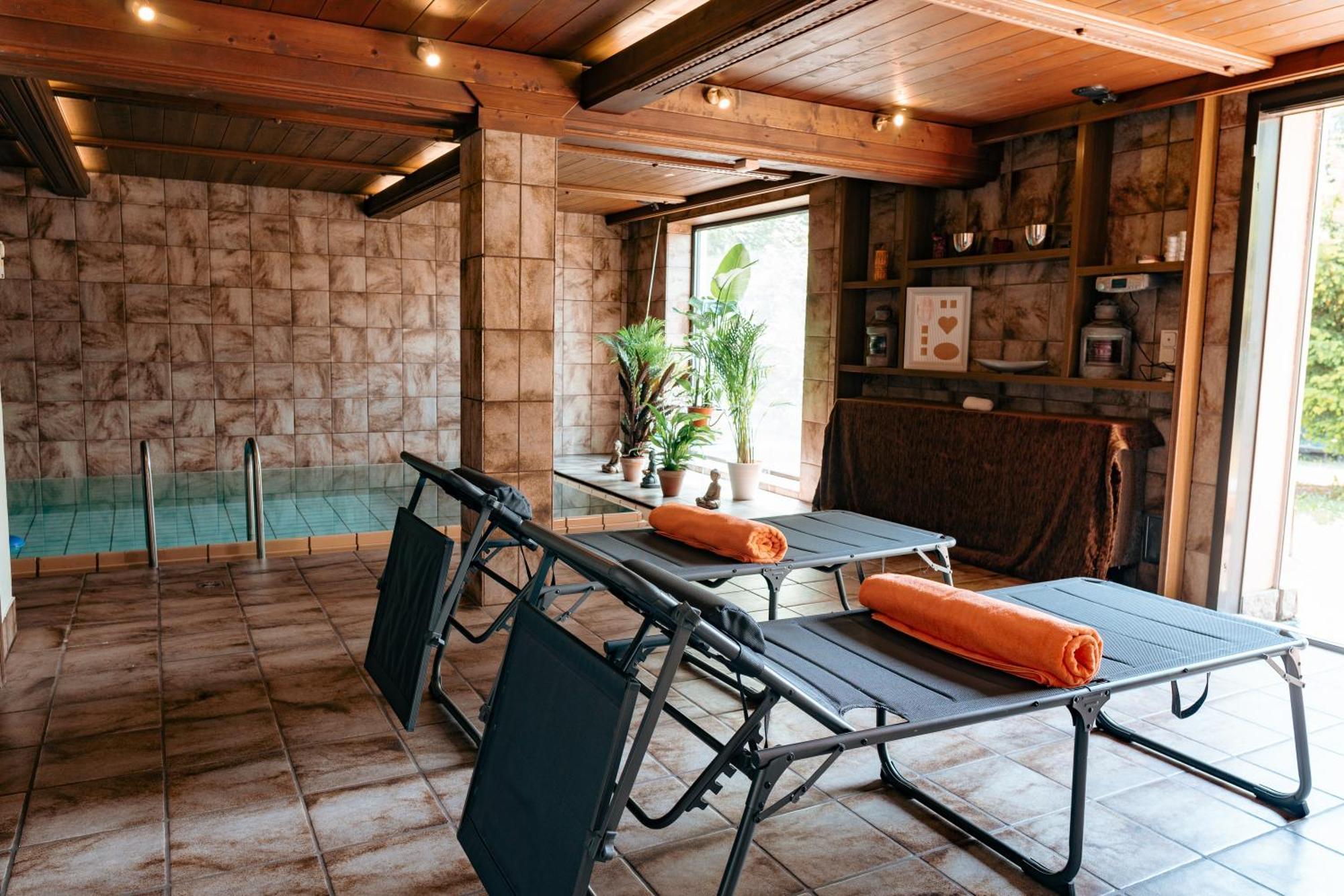 Big Quiet With Garden And Pool *