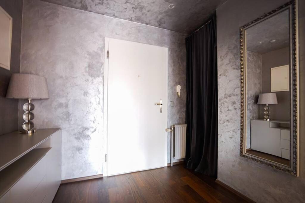Stunning High-end 2 Bedroom Near Center Vienna