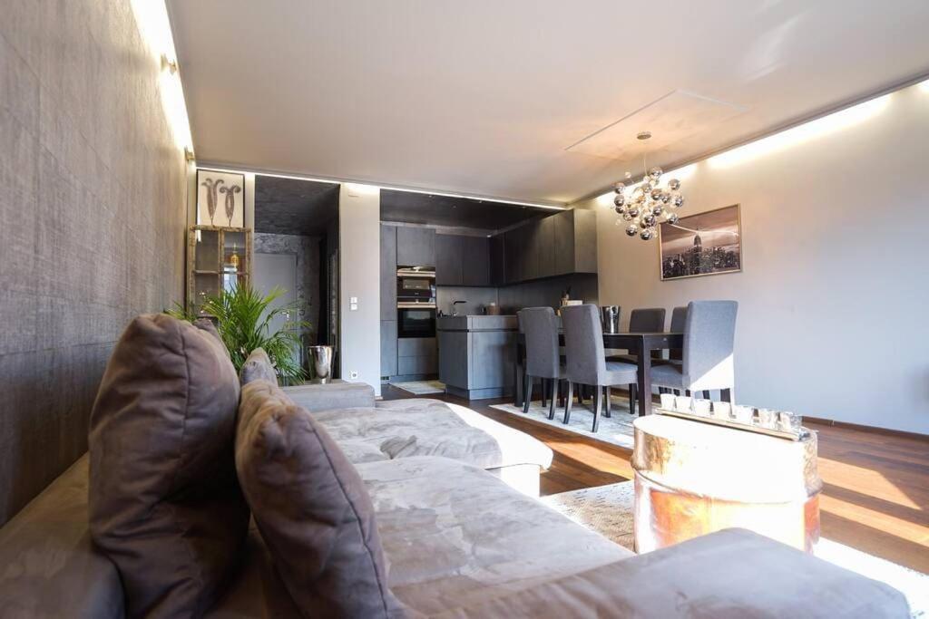 Stunning High-end 2 Bedroom Near Center Vienna