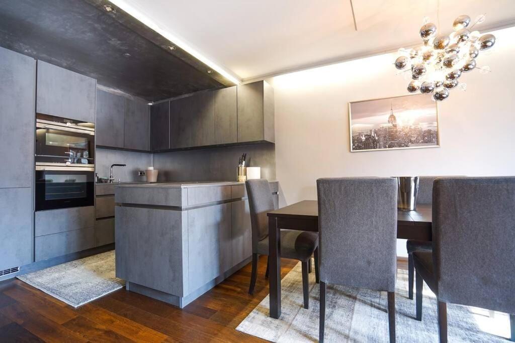 Stunning High-end 2 Bedroom Near Center Apartment Vienna