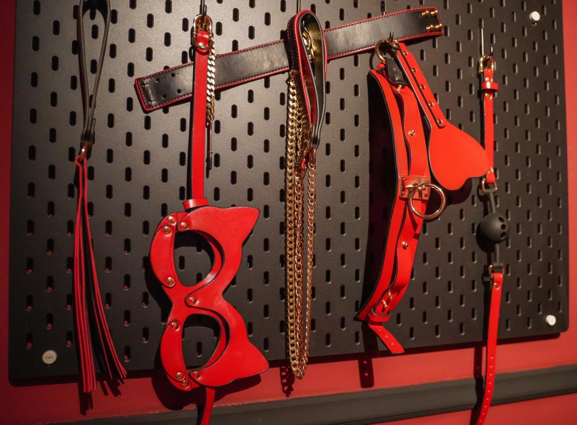 Apartment Shades Of Red
