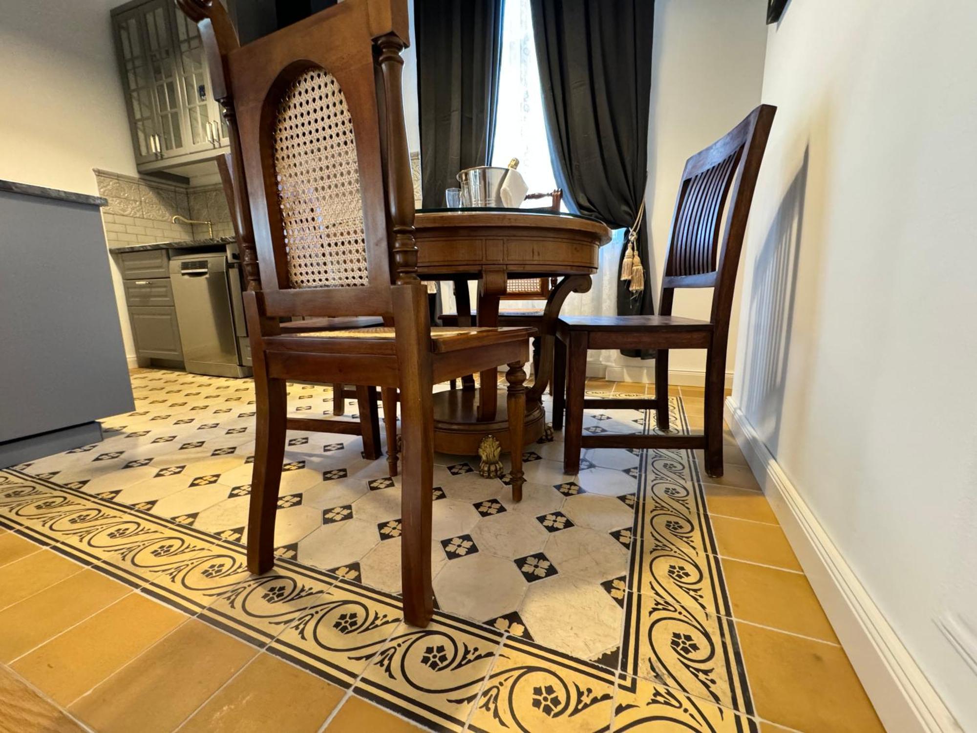 7th Heaven Center Apartment