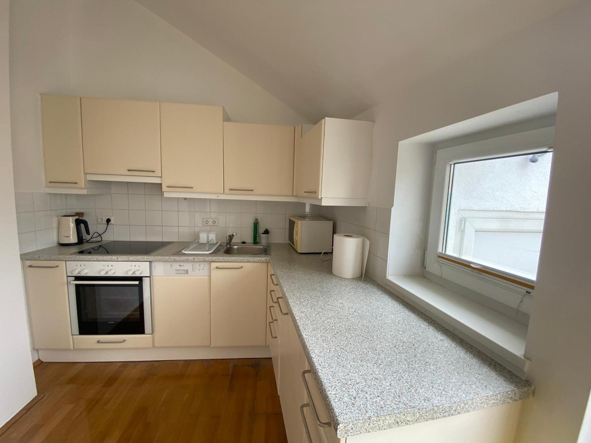 Luxury Penthouse Near Metro, Train Station And 15 Mins Center * Vienna