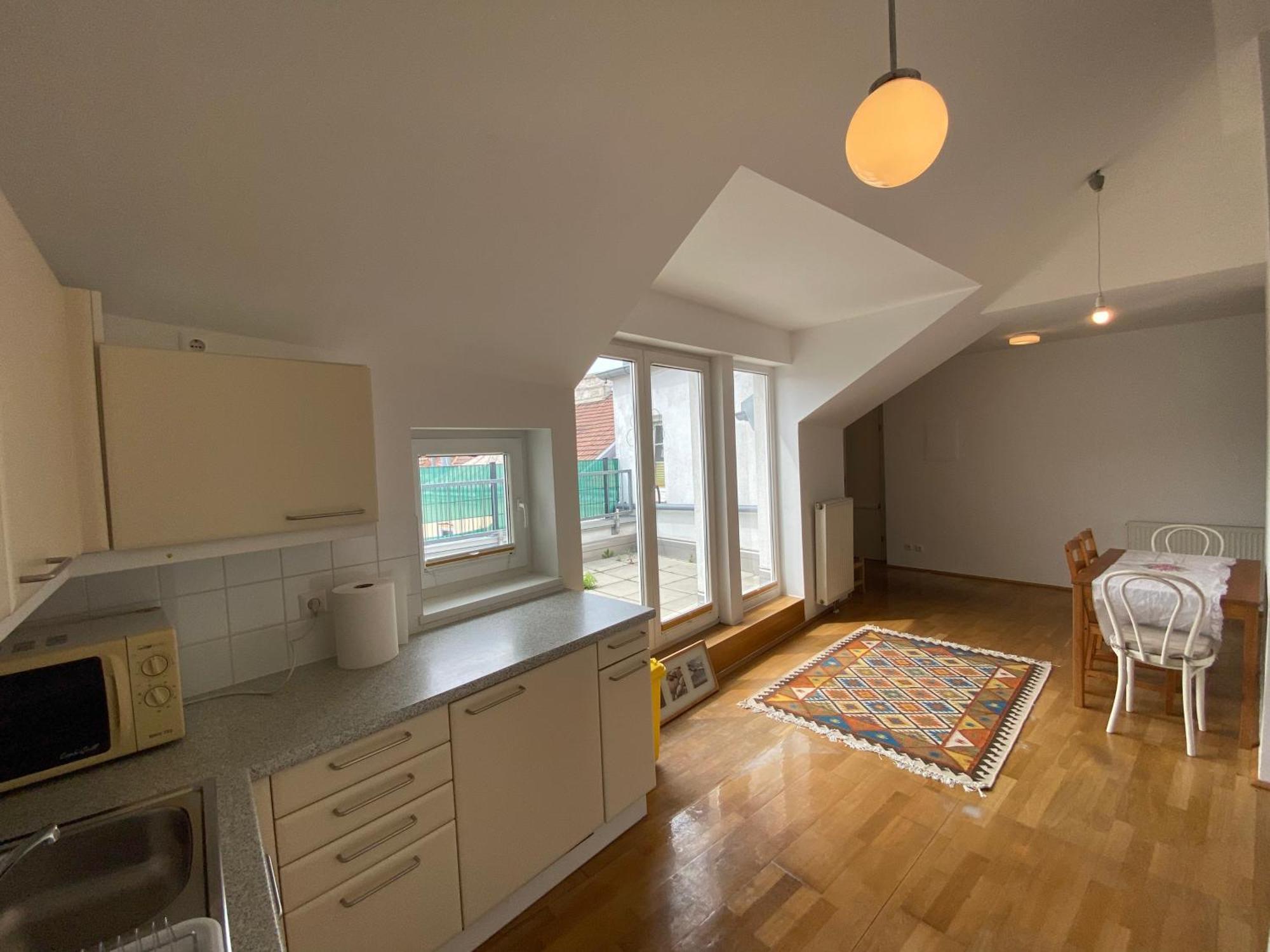 Apartment Luxury Penthouse Near Metro, Train Station And 15 Mins Center