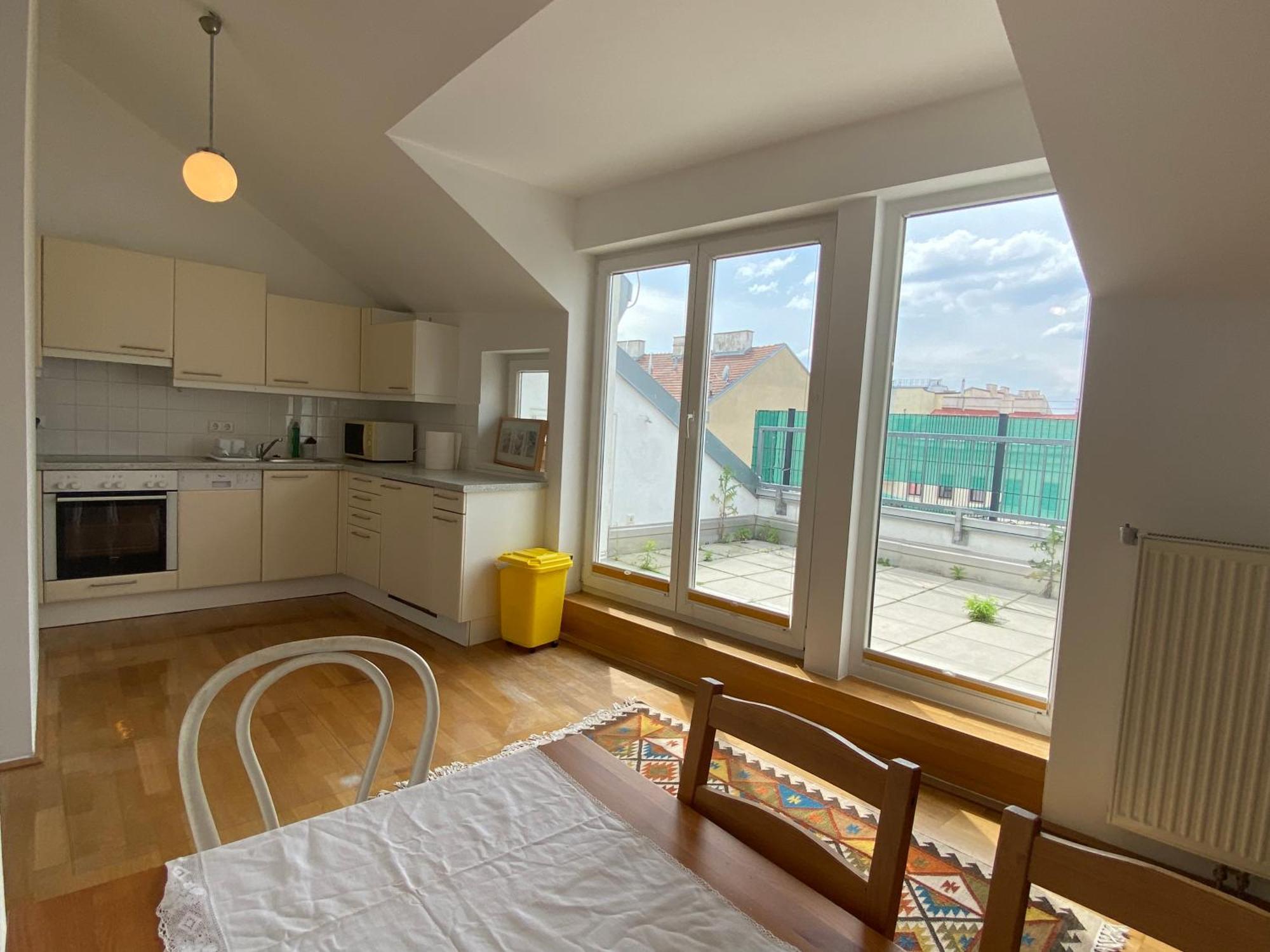 Luxury Penthouse Near Metro, Train Station And 15 Mins Center * Vienna