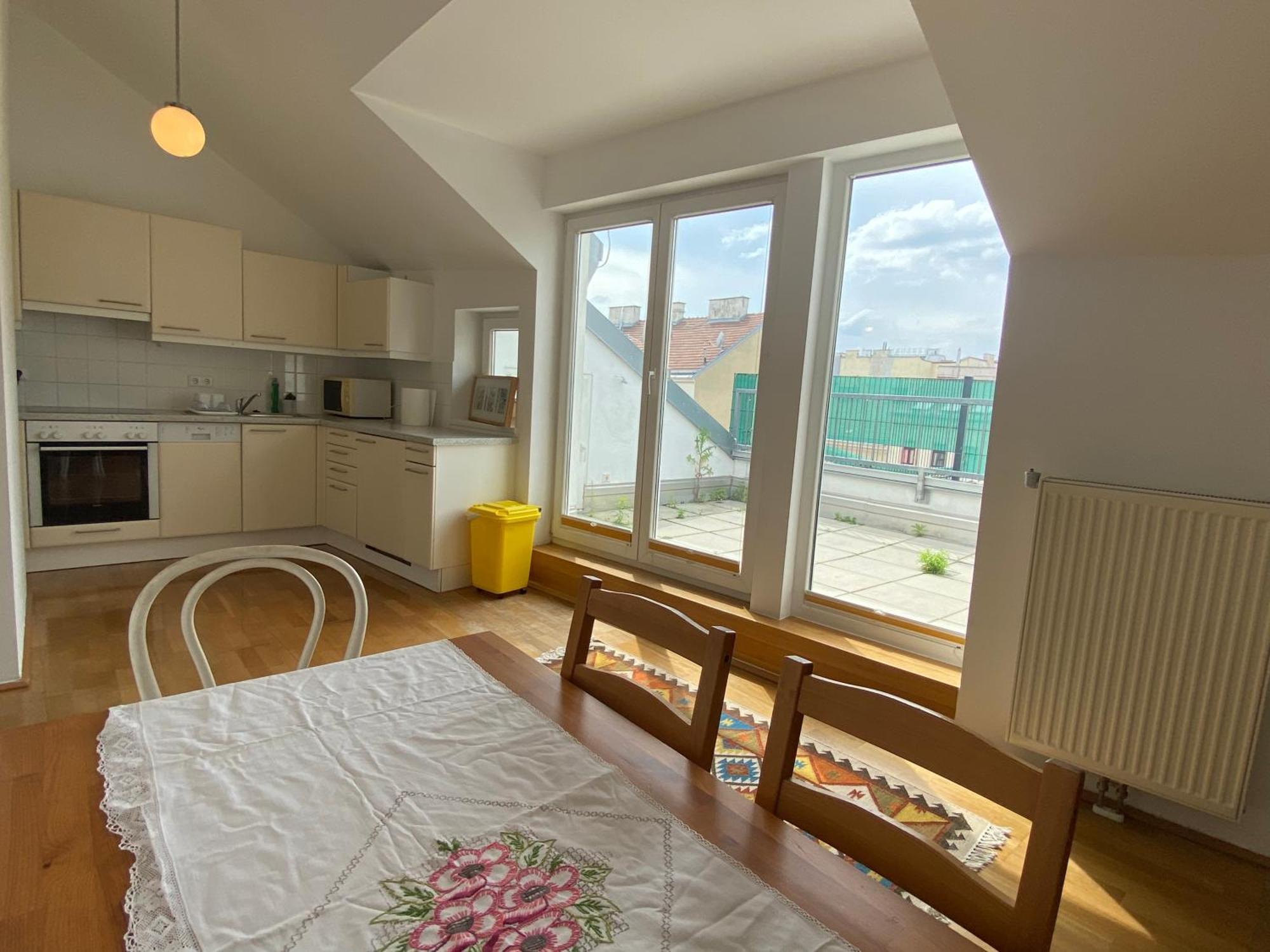 Apartment Luxury Penthouse Near Metro, Train Station And 15 Mins Center Vienna