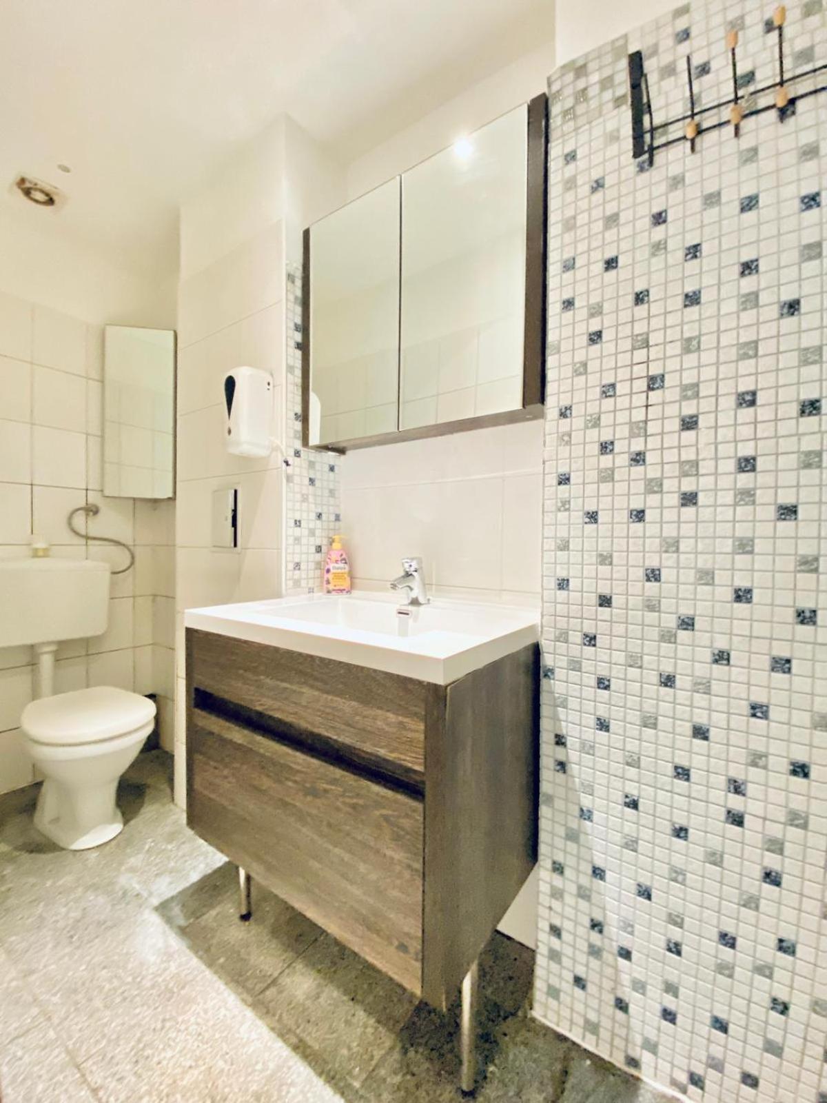 Astonishing 1 Bedroom Apt. Near Danube River *