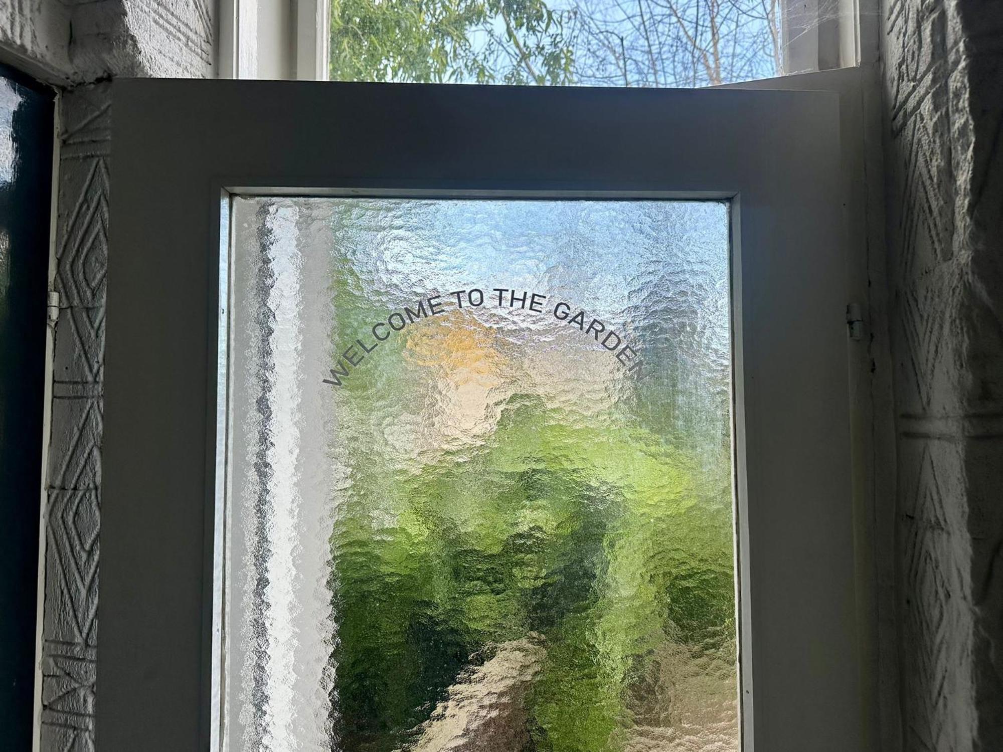 Hidden Garden - Spacious Modern - 1 Min To City Shuttle * Vienna