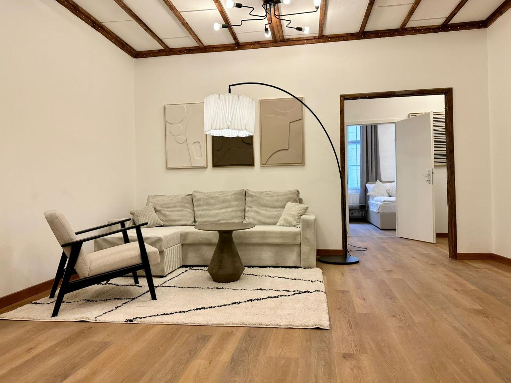 Apartment Hidden Garden - Spacious Modern - 1 Min To City Shuttle Vienna