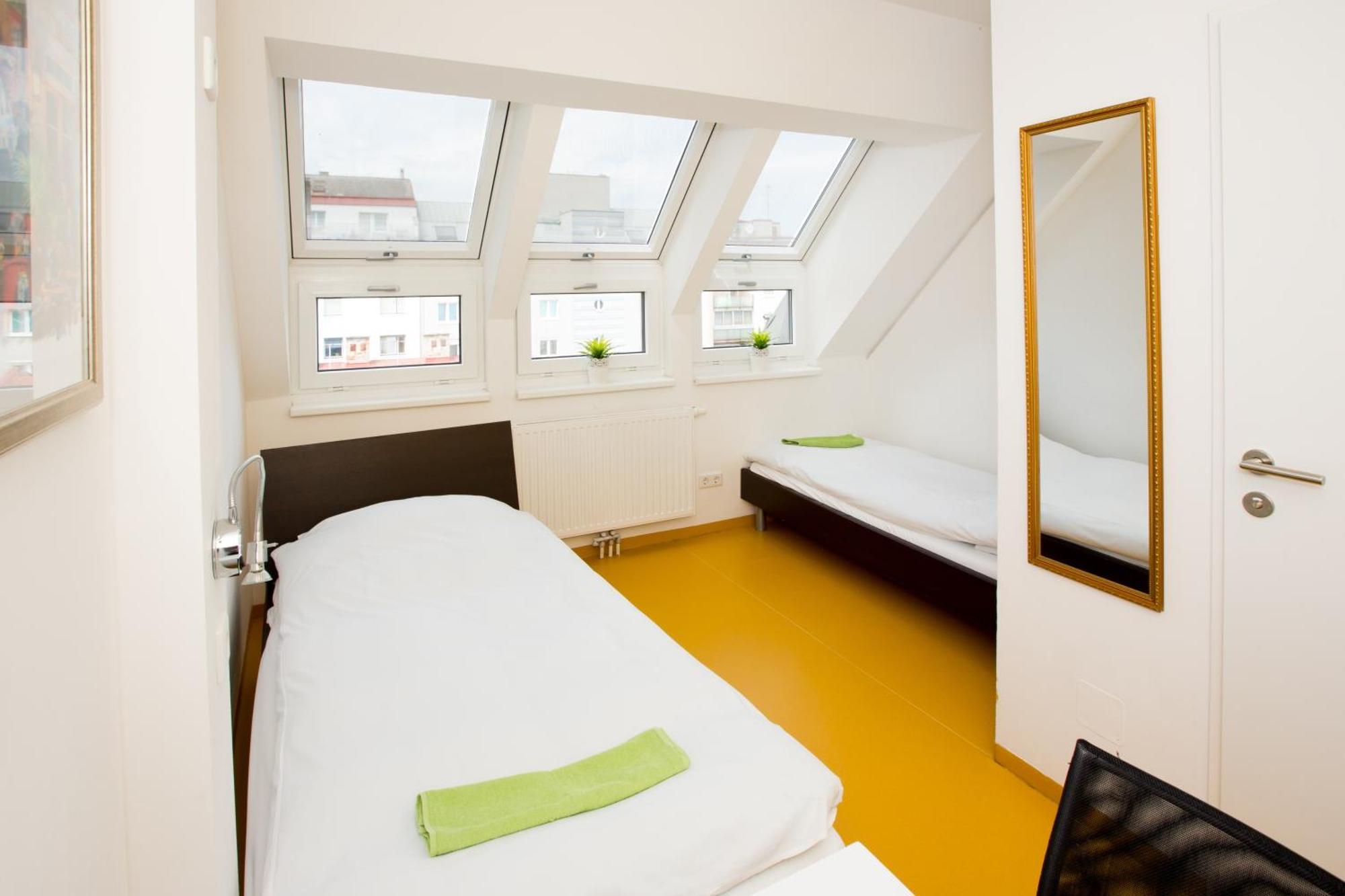 Albergue A&t &