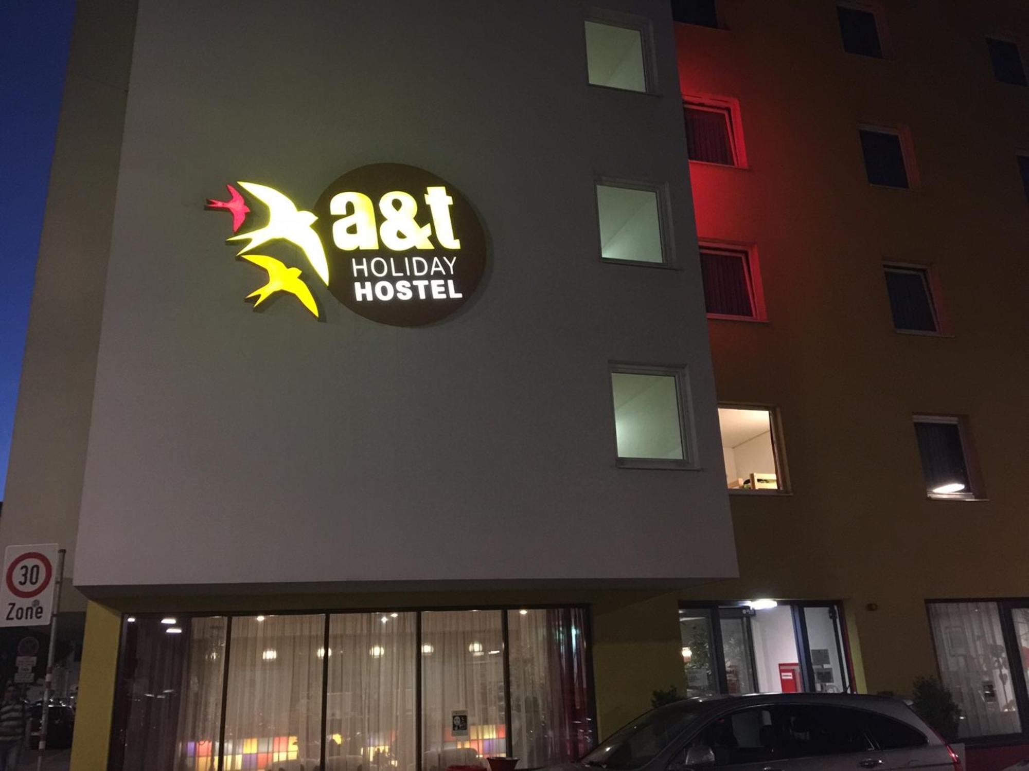 A&t & Viena