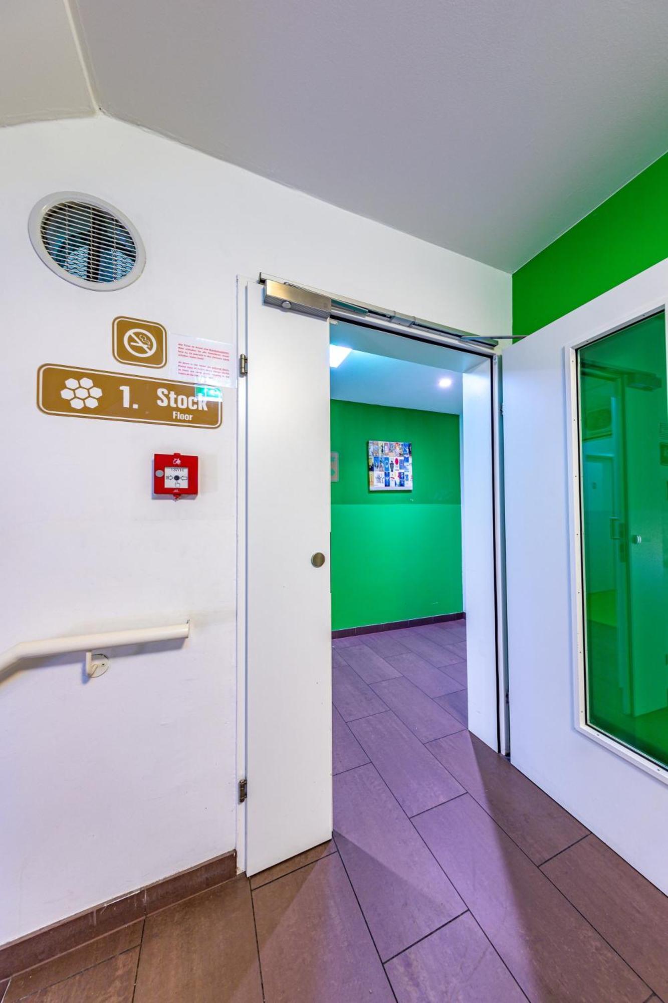 A&t & Albergue Viena