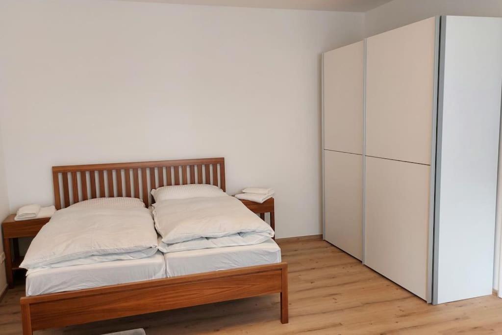 Apartment 5b - Budget *