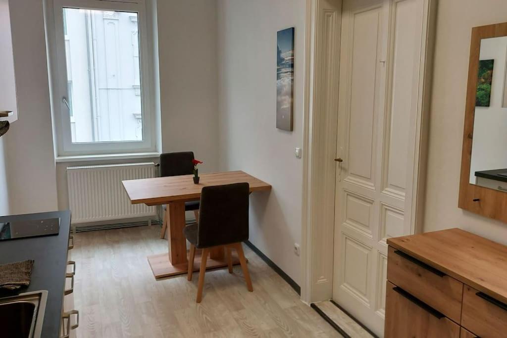 5b - Budget Apartment